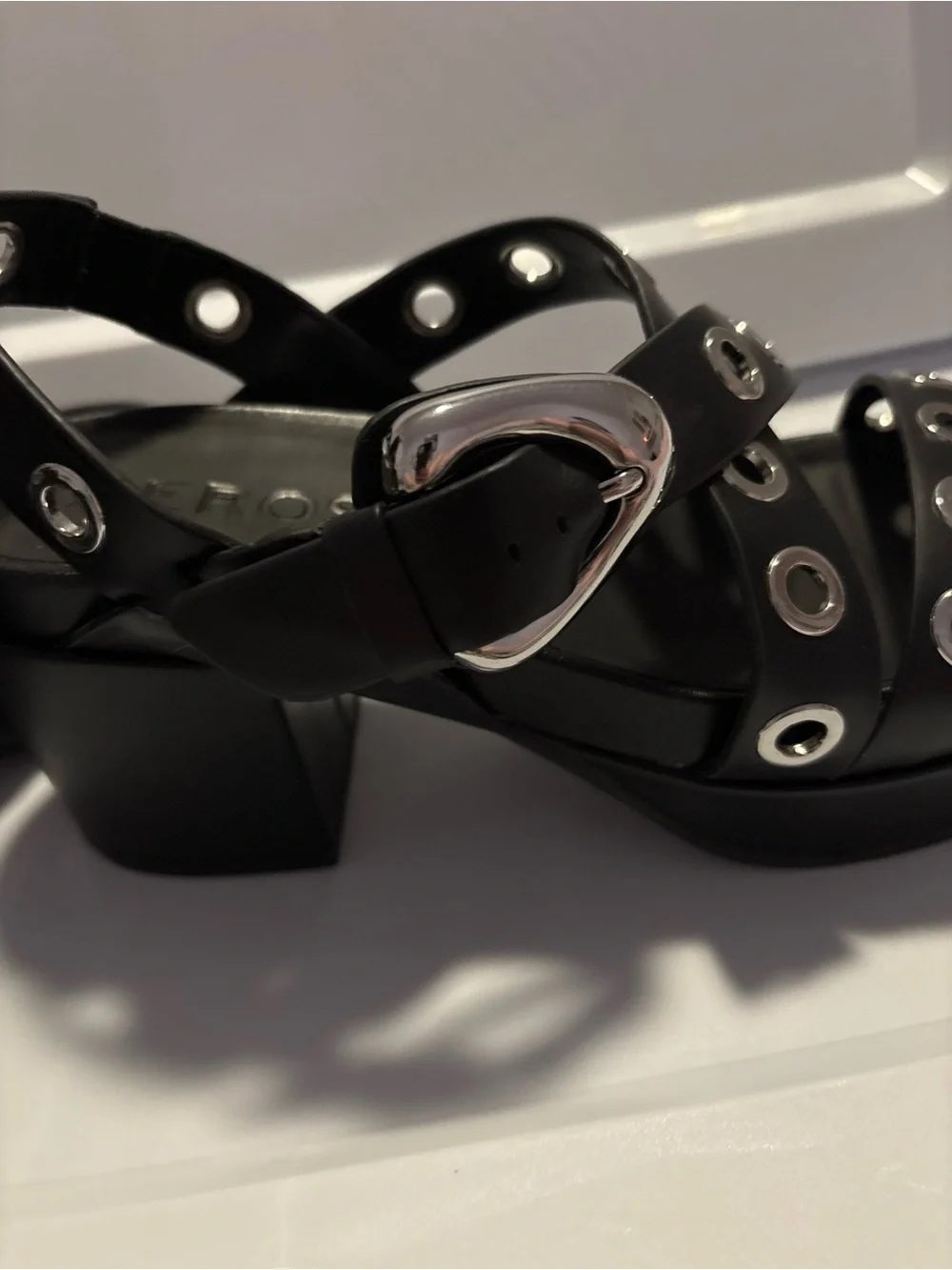 AEROSOLES Black Leather Cross-Strap Grommet Playform Sandals